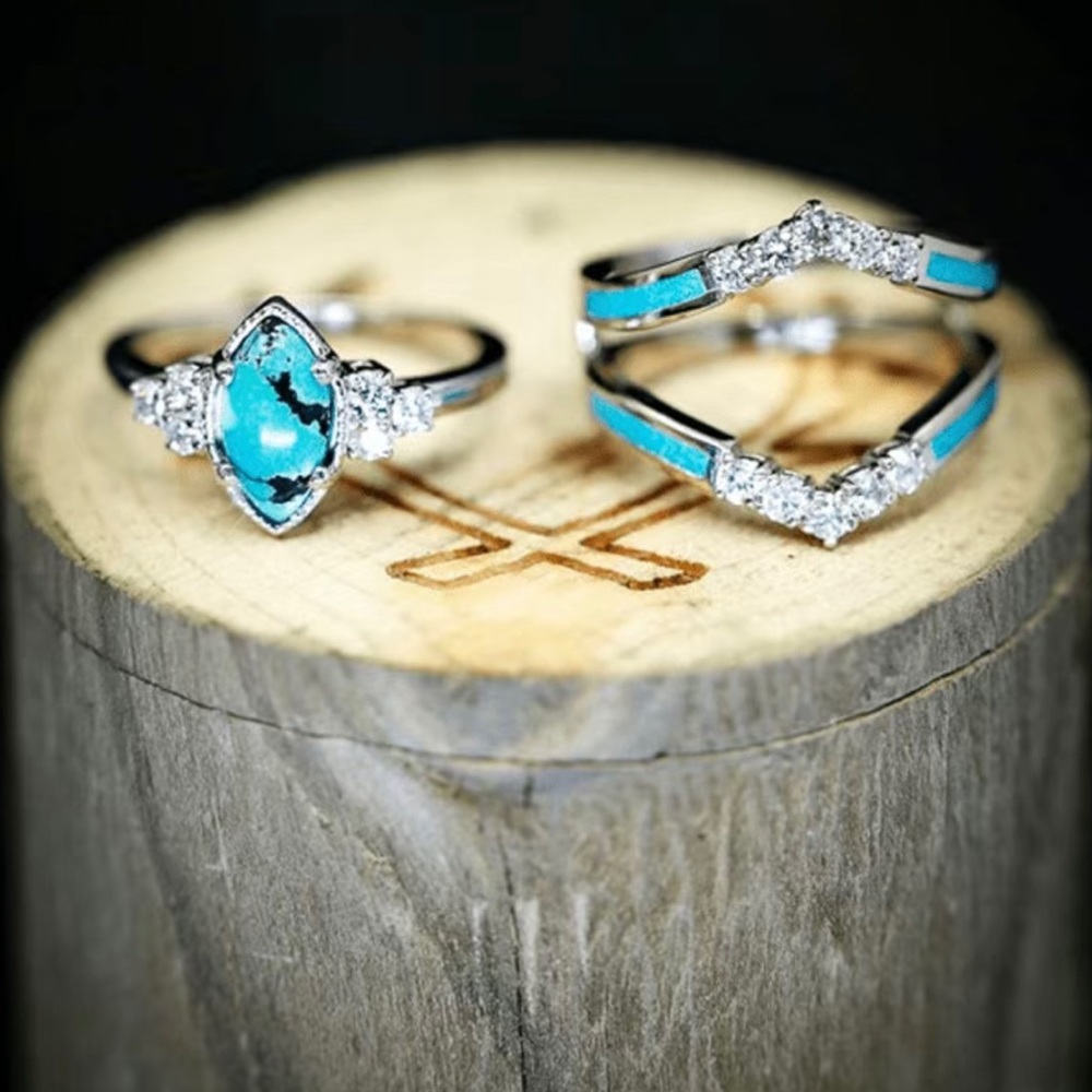 Woman’s Size 8 Turquoise Gem Rings